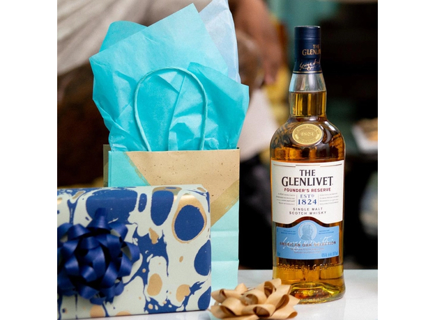 The Glenlivet Founder's Reserve 0.7 л - изображение 2 The Glenlivet Founder's Reserve 0.7 л - изображение 2