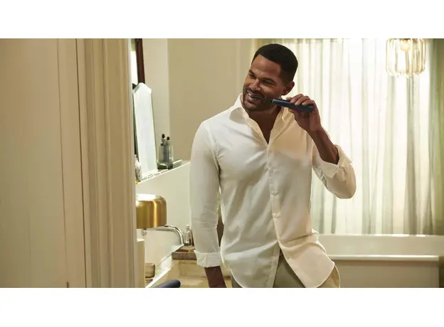 Электрическая зубная щетка Philips Sonicare DiamondClean 9900 HX9992/12 - изображение 14