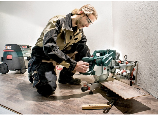 Пила торцювальна Metabo KGSV 72 Xact Sym (612216000) з функцією протяжки та системою симетрично регульованих упорів + картонна коробка - зображення 7 Пила торцювальна Metabo KGSV 72 Xact Sym (612216000) з функцією протяжки та системою симетрично регульованих упорів + картонна коробка - зображення 7