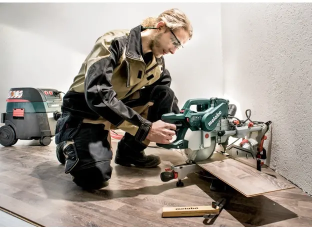 Пила торцовочная Metabo KGSV 72 Xact Sym (612216000) с функцией протяжки и системой симметрично регулируемых упоров - изображение 7