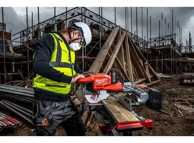 Пила торцовочная аккумуляторная Milwaukee M18 FMS254-0, 254 мм (4933451729) - изображение 4