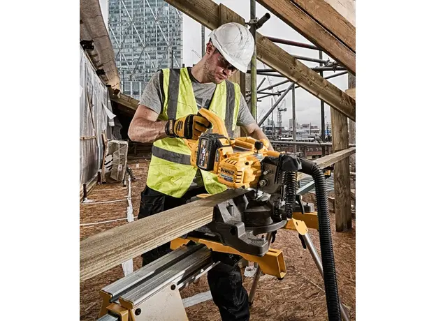 Аккумуляторная торцовочная пила DeWALT (DCS777T2) - изображение 2