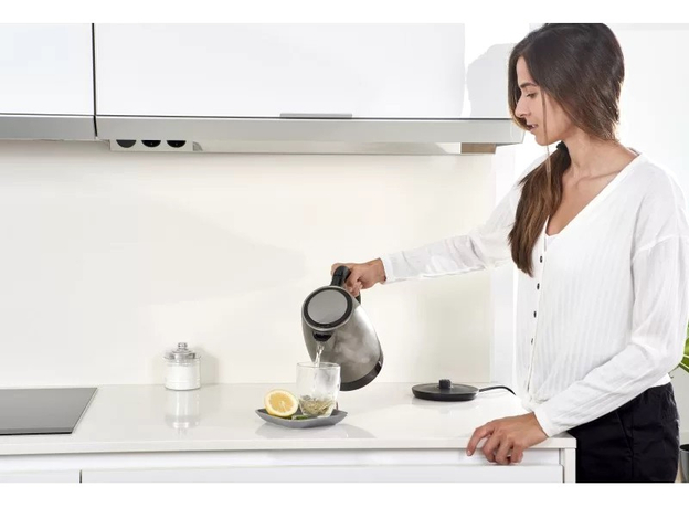 Электрочайник Black+Decker BXKE2201E 1.7 л Серебристый - изображение 6 Электрочайник Black+Decker BXKE2201E 1.7 л Серебристый - изображение 6