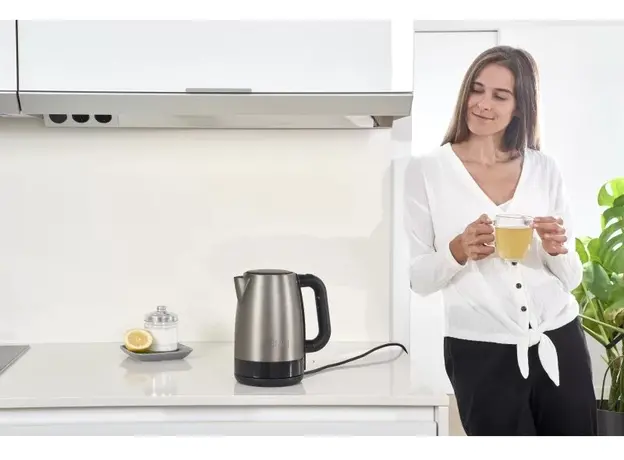 Электрочайник Black+Decker BXKE2201E 1.7 л Серебристый - изображение 9