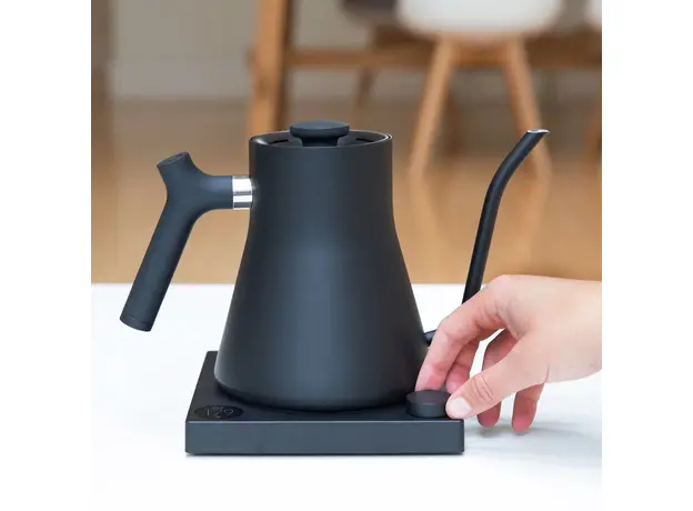 Электрочайник Fellow Stagg EKG 0.9 л голубой (505010066), Цвет изделия: Голубой - изображение 3