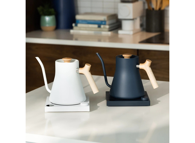 Электрочайник Fellow Stagg EKG 0.9 л черный матовый (2602000017), Цвет изделия: Черный - изображение 6 Электрочайник Fellow Stagg EKG 0.9 л черный матовый (2602000017), Цвет изделия: Черный - изображение 6