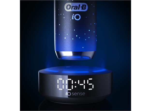 Электрическая зубная щетка Oral-B iO Series 10 Luxe Edition Cosmic Black (8006540812068) - зображення 7 Электрическая зубная щетка Oral-B iO Series 10 Luxe Edition Cosmic Black (8006540812068) - зображення 7