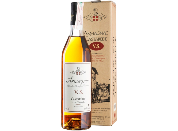 Арманьяк Armagnac Castarede VS 0.7 л в подарочной упаковке (3450960170034) 