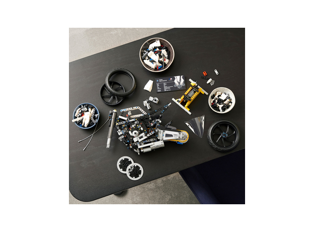 Конструктор LEGO Technic BMW M 1000 RR 1921 деталь (42130) - изображение 5 Конструктор LEGO Technic BMW M 1000 RR 1921 деталь (42130) - изображение 5