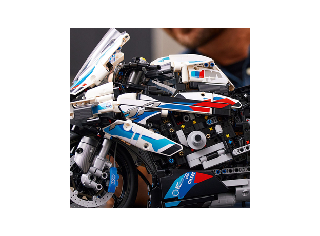 Конструктор LEGO Technic BMW M 1000 RR 1921 деталь (42130) - изображение 7 Конструктор LEGO Technic BMW M 1000 RR 1921 деталь (42130) - изображение 7