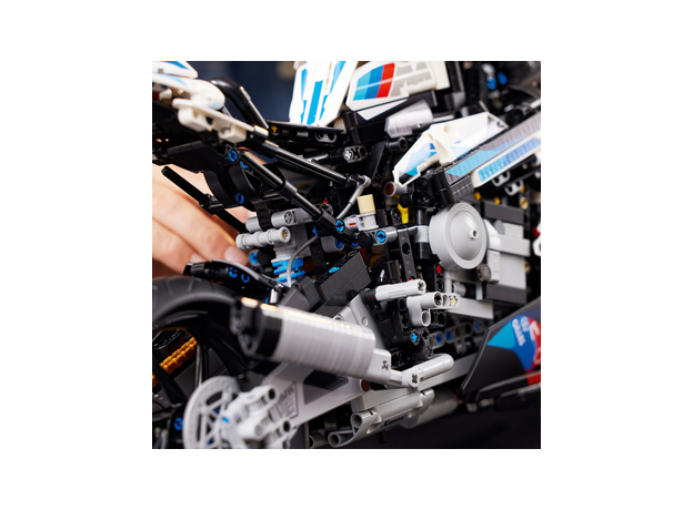 Конструктор LEGO Technic BMW M 1000 RR 1921 деталь (42130) - изображение 8 Конструктор LEGO Technic BMW M 1000 RR 1921 деталь (42130) - изображение 8