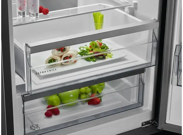 Двухкамерный холодильник AEG RCR736E5MB - изображение 9