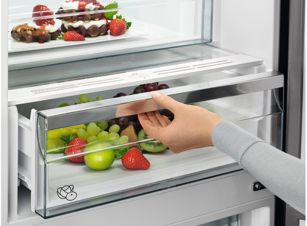 Двухкамерный холодильник AEG RCR736E5MB - изображение 10