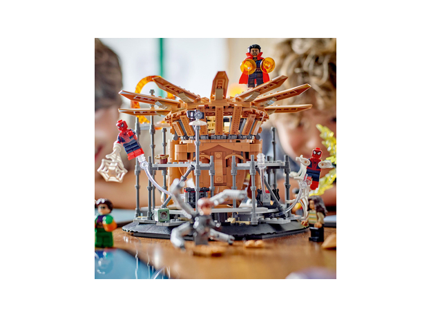Конструктор LEGO Marvel Решающий бой Человека-Паука 900 деталей (76261) - изображение 15 Конструктор LEGO Marvel Решающий бой Человека-Паука 900 деталей (76261) - изображение 15