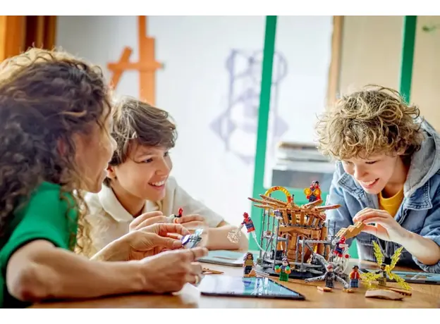 Конструктор LEGO Marvel Решающий бой Человека-Паука 900 деталей (76261) - изображение 10