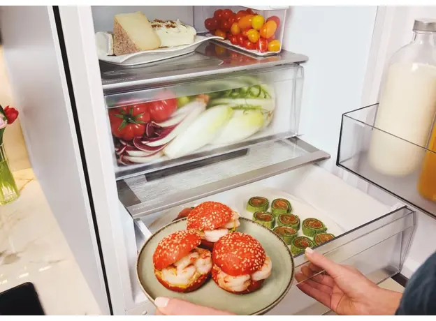 Двухкамерный холодильник CANDY CNCQ2T620EW - изображение 23