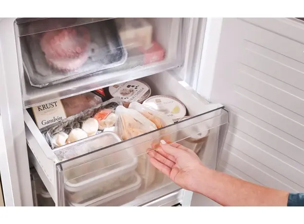 Двухкамерный холодильник CANDY CNCQ2T620EW - изображение 25