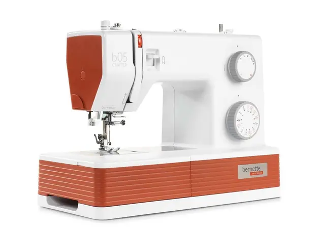 Швейная машина BERNETTE B05 Crafter - изображение 3