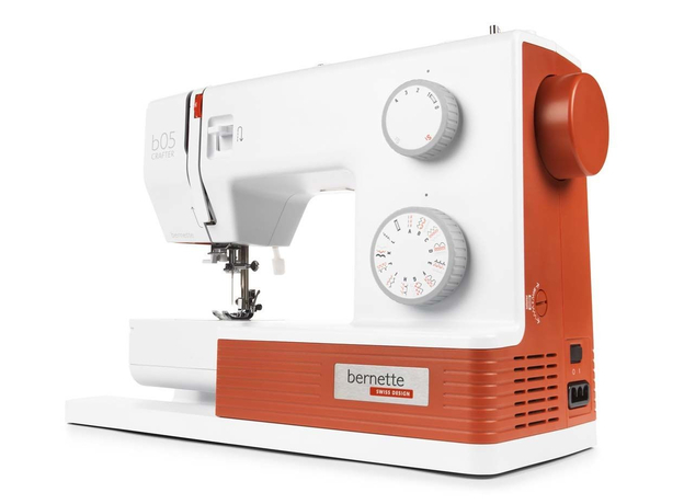 Швейная машина BERNETTE B05 Crafter - изображение 4