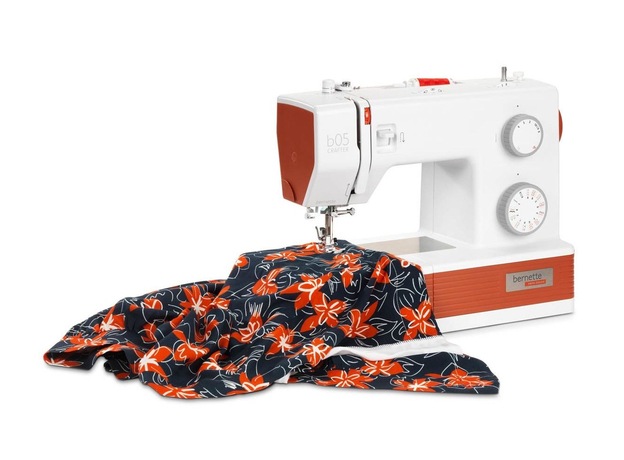 Швейная машина BERNETTE B05 Crafter - изображение 6