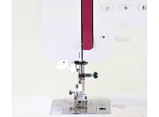 Швейная машина BERNETTE Sew&Go 7 - изображение 7