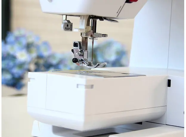 Швейная машина BERNETTE Sew&Go 7 - изображение 11
