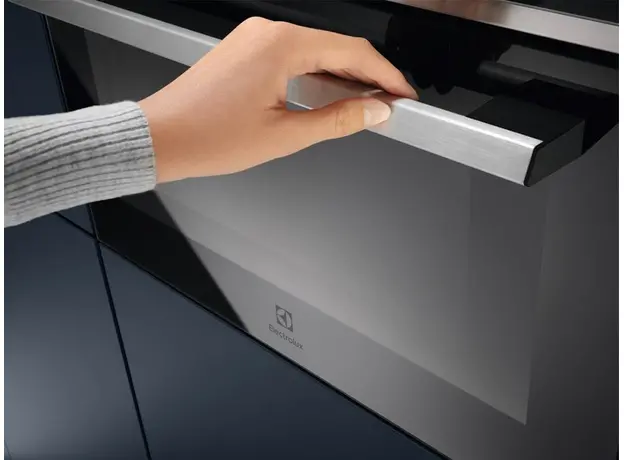 Встраиваемая микроволновая печь Electrolux EVM8E08X - изображение 4