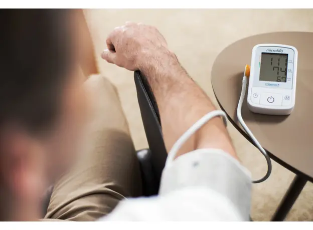 Тонометр автоматический Microlife BP A2 Basic с адаптером, большая манжета - изображение 12