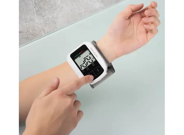 Тонометр автоматический  Profi Care PC-BMG 3018 для измерения артериального давления на запястье - изображение 4