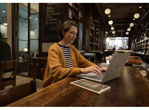 HP OmniBook 7 Laptop 14-fs0000ua (C3VH7EA) Glacier Silver - изображение 11