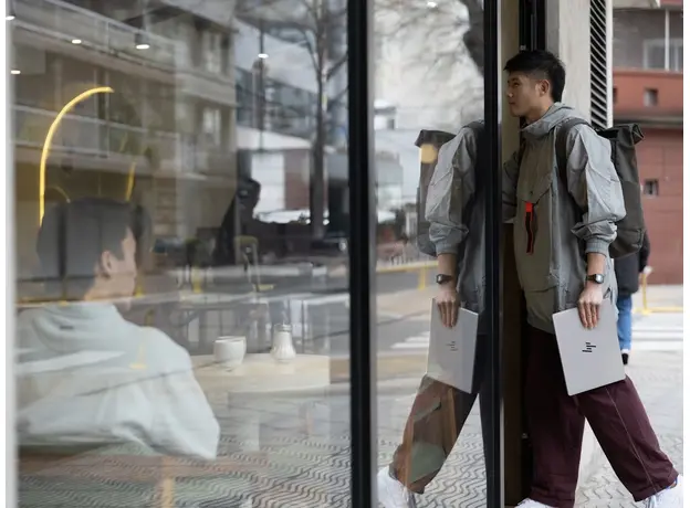 Ноутбук HP OmniBook 7 Laptop 14-fs0001ua (C3VS6EA) Glacier Silver - изображение 13