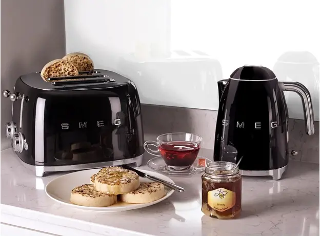 Тостер Smeg 50' Style Black TSF03BLEU (8017709263362), Страна регистрации бренда: Италия, Страна производитель: Китай, Доминирующий цвет: Черный - изображение 8