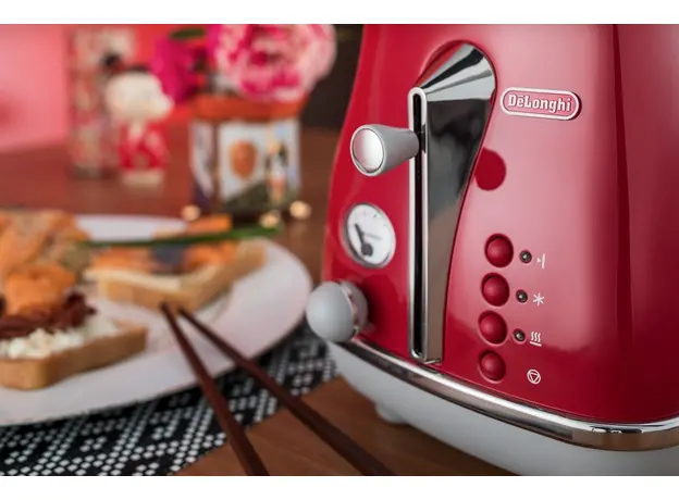 Тостер DELONGHI Icon Capitals CTOC2103R, Страна регистрации бренда: Великобритания, Страна производитель: Китай, Доминирующий цвет: Красный - изображение 2